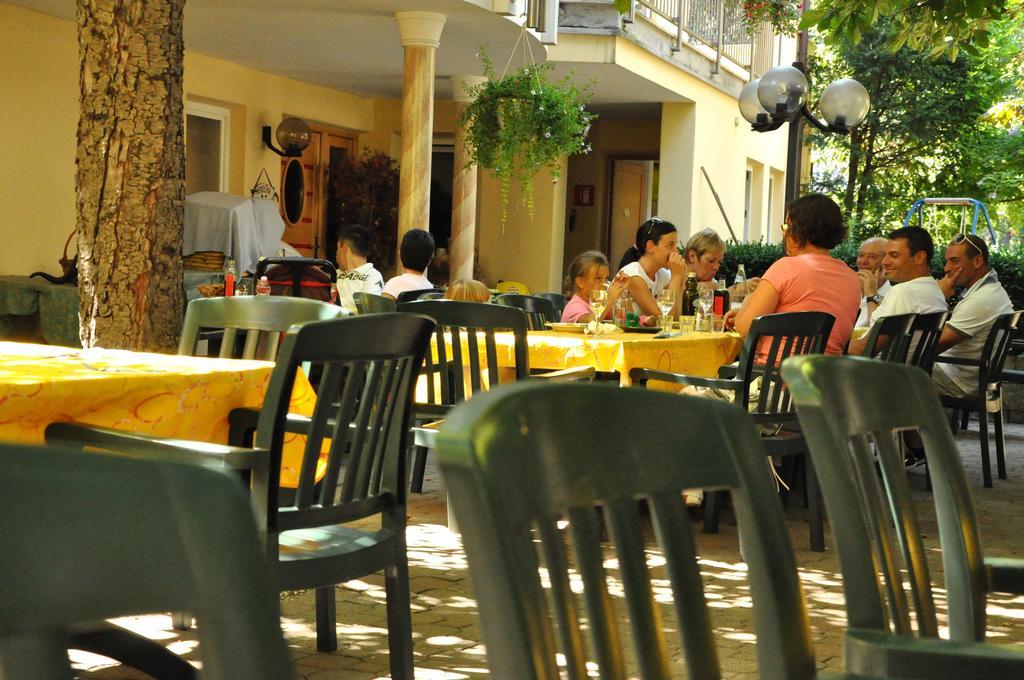 Hotel Grauer Baer เบรสซาโนเน ภายนอก รูปภาพ